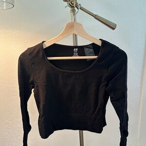 H&M Black Long Sleeve Crop Top